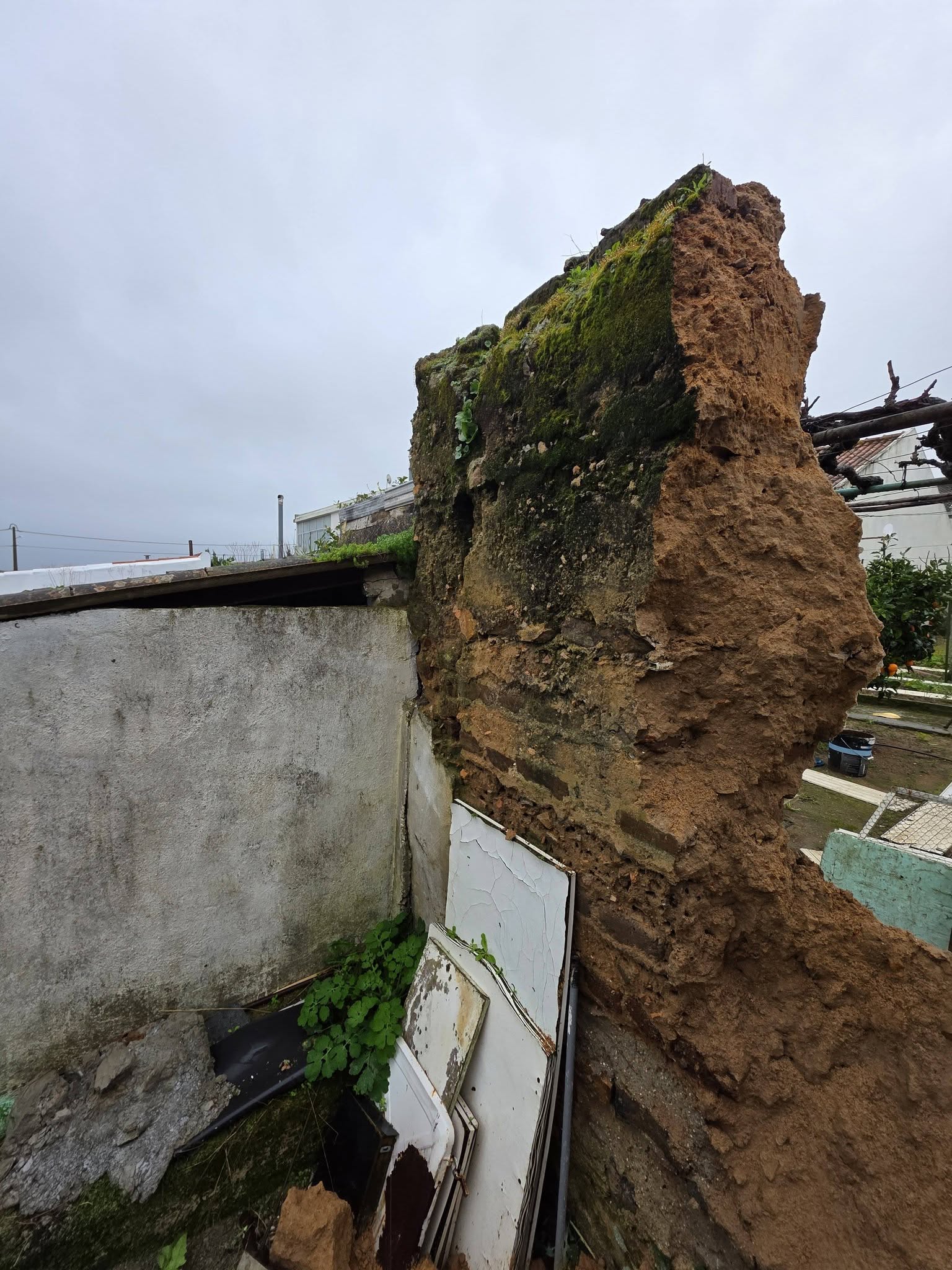 Alerta à População: Derrocadas