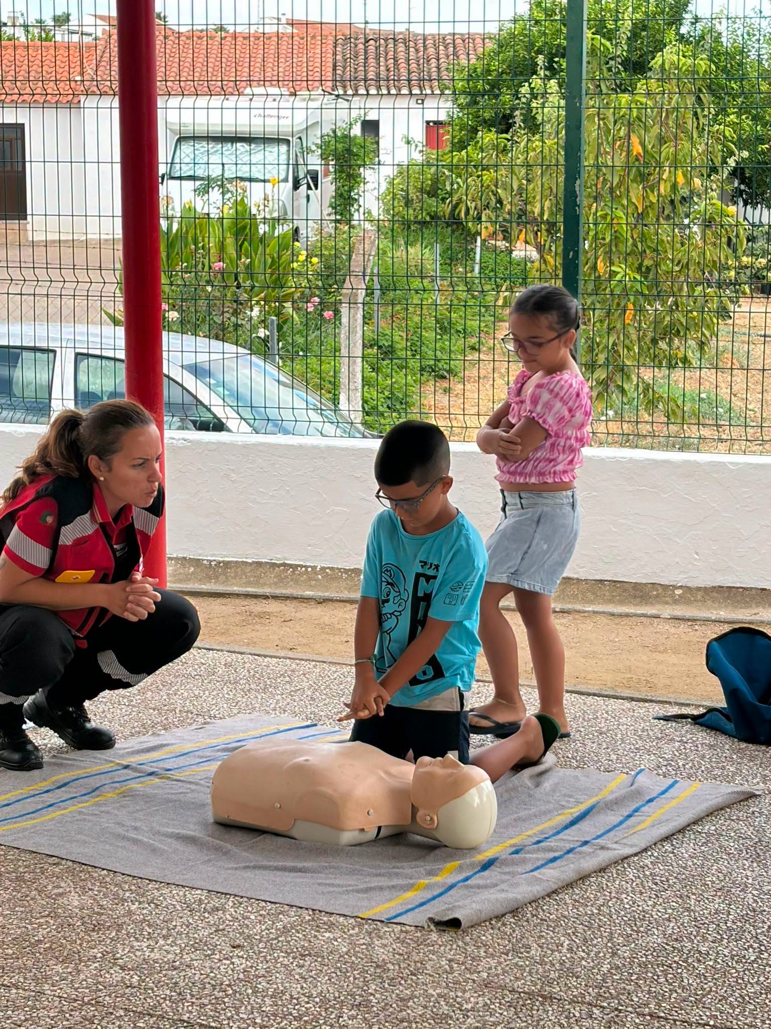 Aprender a Salvar Vidas Também Faz Parte das Oficinas de Verão