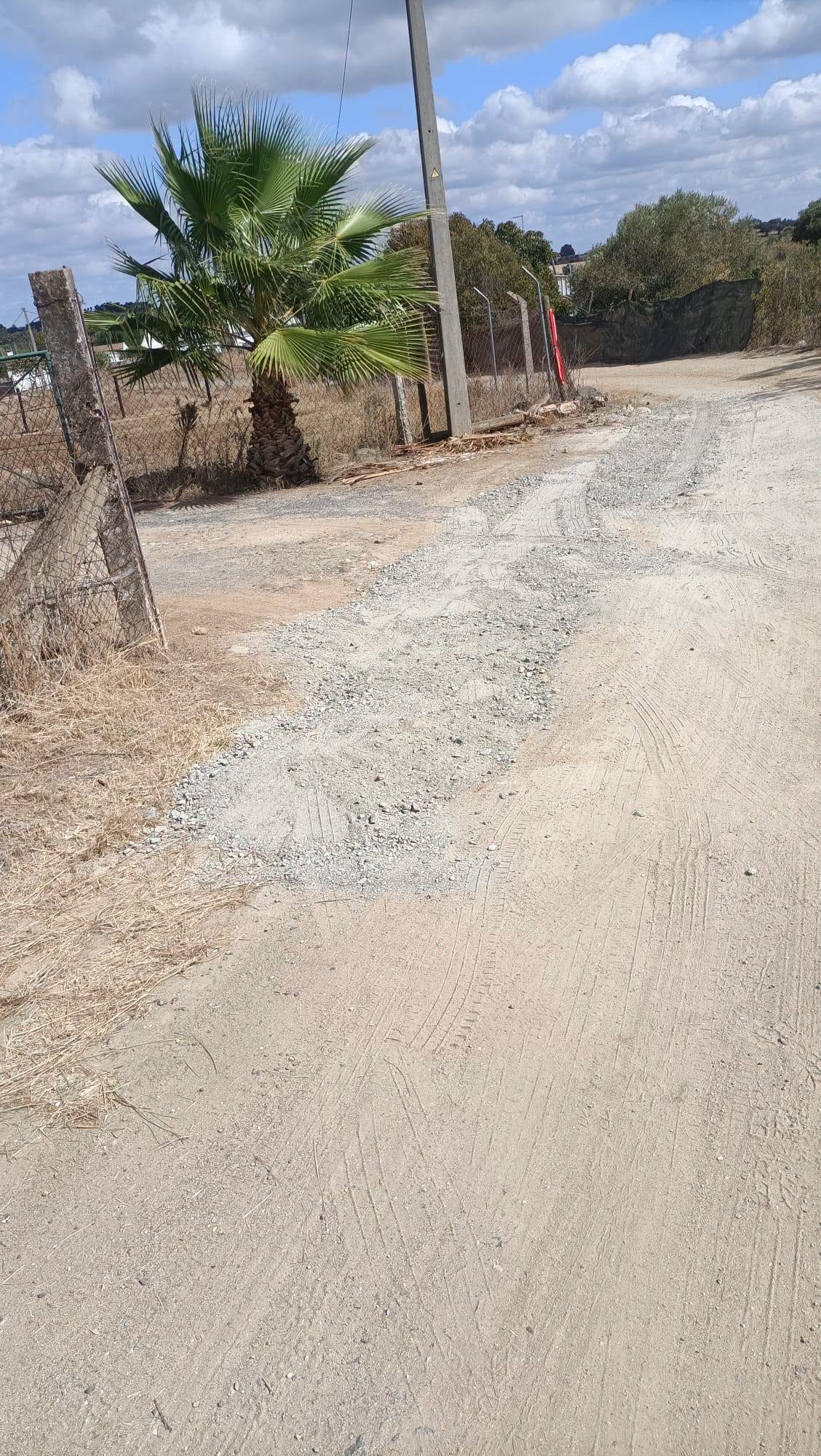 Manutenção e Melhoria dos Caminhos Rurais da Freguesia
